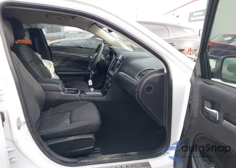 2022 Chrysler 300 Touring из США, поврежденный, VIN 2C3CCAAGXNH198843